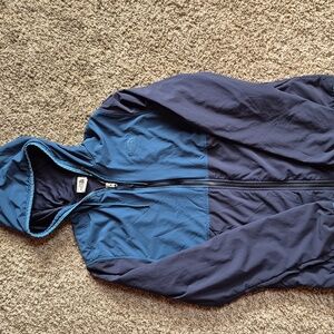 The North Face Blue and Navy Lightweight Jacket
